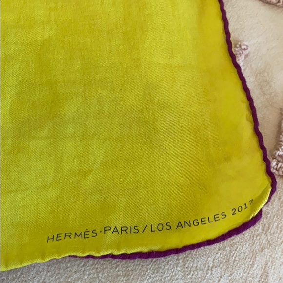 Hermes Paris x Los Angeles Rare Scarf - Picture 2 of 14